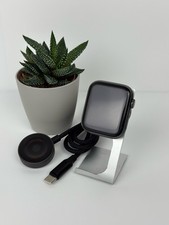 Apple Watch Serie 4 GPS 44mm Aluminium spacegrau mit Ladekabel !