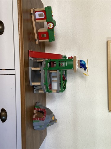 Brio tunnel - tunnel,brio, bahnhof,brio