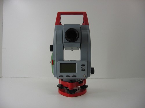 Leica tc110 total station - 10,