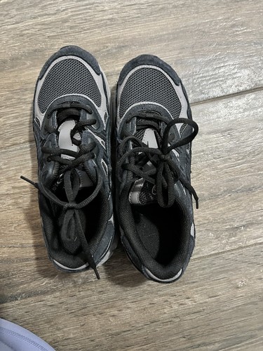 Asics low top black - top,