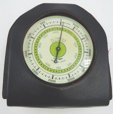 YCM Höhenmesser Altimeter, Barometer, Kompass  Japan im Etui wohl 1980er Jahre