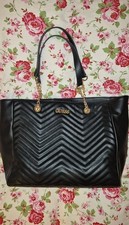 Guess Tasche schwarz