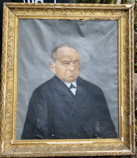 ::PORTRÄT MANN IM ANZUG