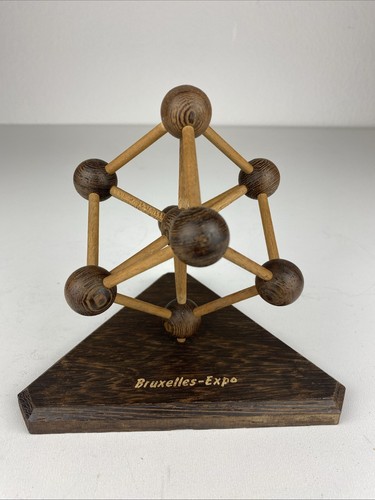 Atomium holz figur - atomium, skulptur