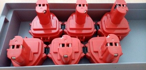 Makita akkus stück defekt - 6,