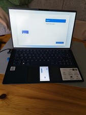 ASUS Leptop 14 zoll Intel Core i7 mit Sceenpad