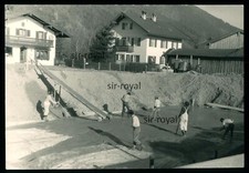 Beton Fundament für den Keller wird gegossen - Baustelle - 1970er - Foto 13x9cm
