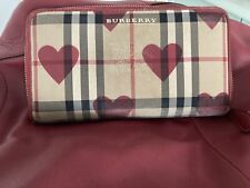 Burberry Elmore Portemonnaie Zippy Hearts Limited HEARTS Edition Original.