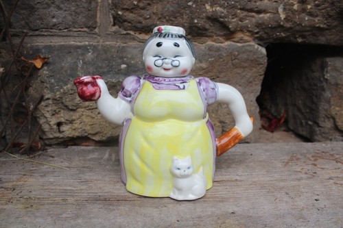 Teekanne oma mit - mit, katze