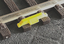 25x H0 1:87 Gleismagnet gelb Indusi Gleis Gleise Attrappe Modellbahn z21 Weiche