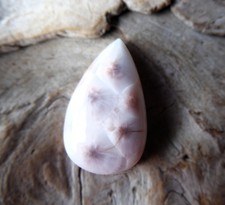 Schmuckstein rosa Larimar Thomsonit Natrolith Cabochon Tropfen 11,5 Karat