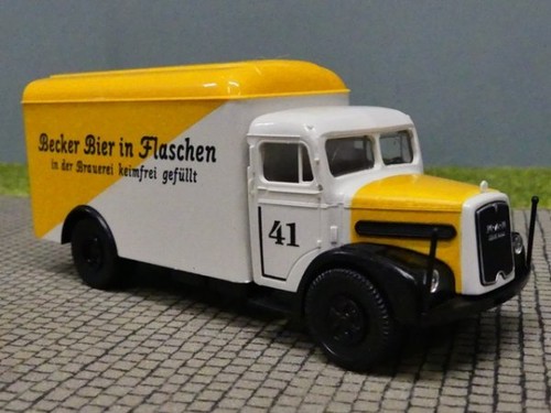 Brekina man f8 becker - brekina,