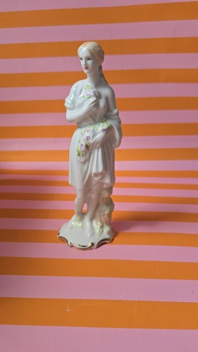 Porzellanfigur frau mit - porzellanfigur,