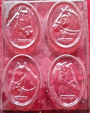 Gips Gieß Bild Silikonform 4 edle Pferde Köpfe Geschenk Vorlage Bastler Vintage