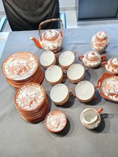 umfangreiches Teeservice