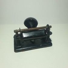 Antiker Papierlocher aus
