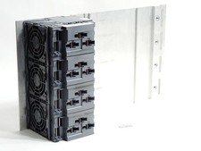 B&R 8B0M0040HW00.000-1 Rev.D0 ACOPOS multi Montageplatte 4 Steckplätze