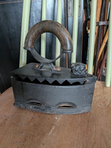 Antikes gusseisen kohleeisen - gusseisen,