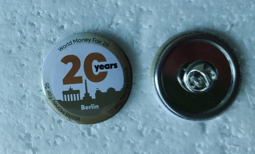 Pin butten 20 jahre world - jahre,