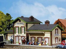 Faller wie 110104 Land Bahnhof