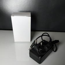 NEU Universal Netzteil