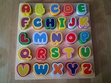 Playtive Junior Holz Puzzle 26 Teile ABC bunt 
