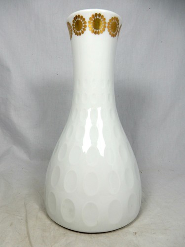 Well shaped pop art - well, 70´s