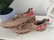 Turnschuhe, Laufschuhe Joggen beige Gold, ganz leicht Größe 39 neuwertig