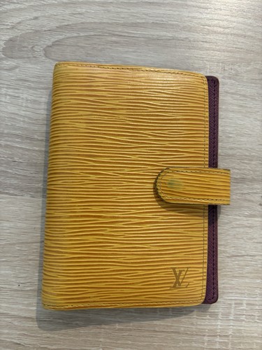Louis vuitton agenda epi - vuitton,