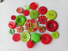 Knöpfe rot grün Mischung Konvolut Basteln