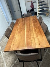 Große essen tisch aus hollz mit 6 stühle
