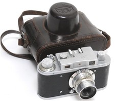 Mom Mometta 35mm film