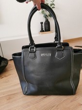 Kenneth Cole Reaction