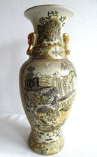 Satsuma Vase Porzellan handbemalt H 30,5 cm Japan Antik Gold Malerei