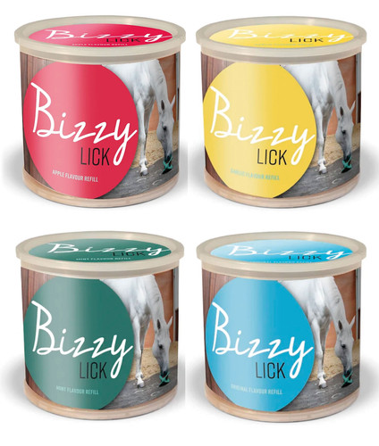 Bizzy horse - bizzy, lick