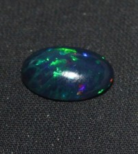 Schwarzer Opal Edelstein, AAA