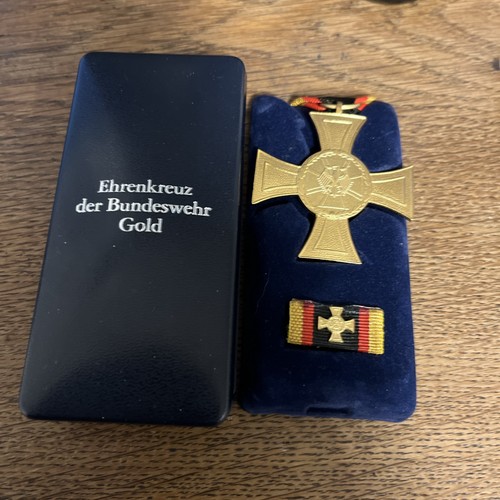 Orden ehrenkreuz der - ,