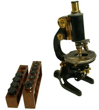 K# SEIBERT Wetzlar antique brass microscope Messing Mikroskop early+accessories