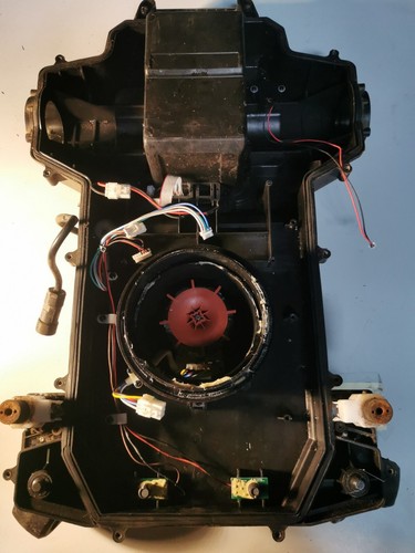 Klingenmotor mit unterboden