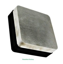 Stahl und Gummi Block