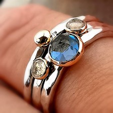 Dreifacher Ring aus Sterlingsilber mit Blautopas und Mondstein