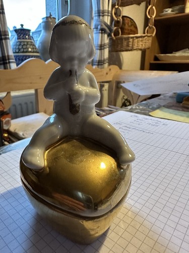 Antike porzellan dose - dose, putto