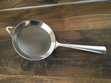 Küchensieb mit Griff und