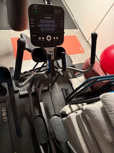 Life fitness crosstrainer - fitness, e1