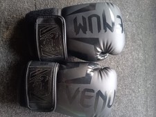 Venum Challenger 3.0 Boxhandschuhe, Schwarz, 10oz