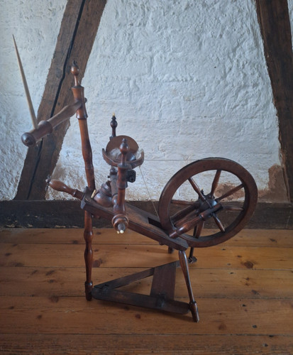 Altes dekoratives spinnrad - ~,