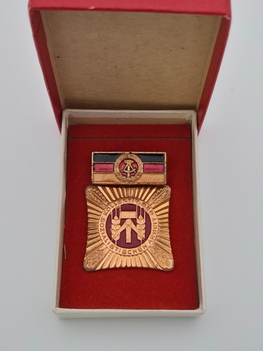 Ddr auszeichnung kollektiv der - auszeichnung,