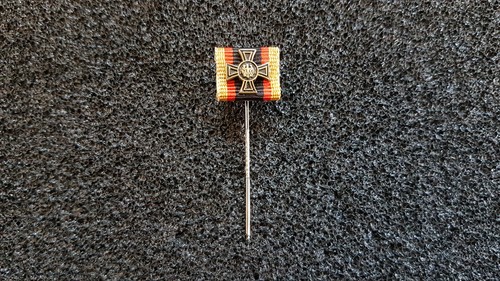 Ehrenkreuz der - (s1-143),