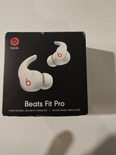 Beats by Dr. Dre Fit Pro Bluetooth In-Ear-Kopfhörer - Weiß (MK2G3ZM/A)