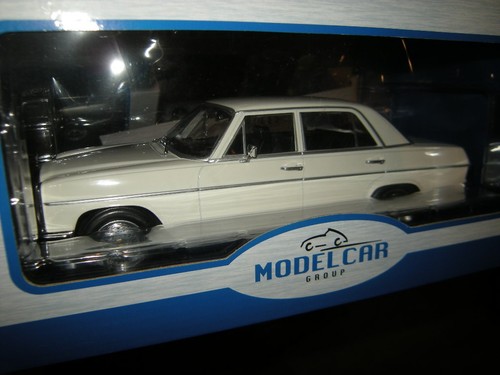 Modelcar group - 1:18,